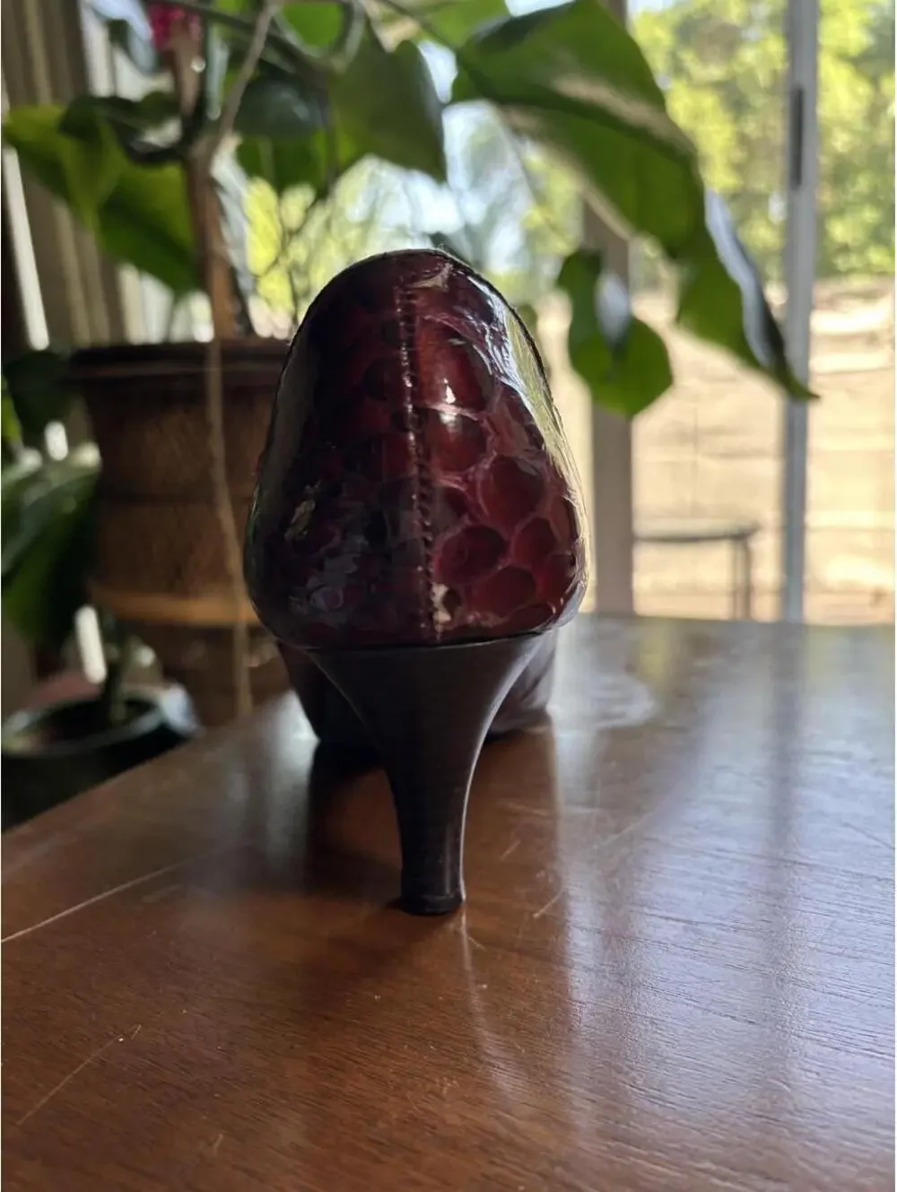 Aerosoles Burgundy snakeskin print leather pumps in US 7.5 #glamour #courts